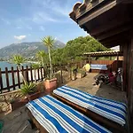 4br By The Sea, Family Friendly, Breathtaking View Holiday home