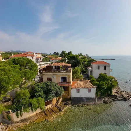 Ferienhaus 4br By The Sea, Family Friendly, Breathtaking View Avía